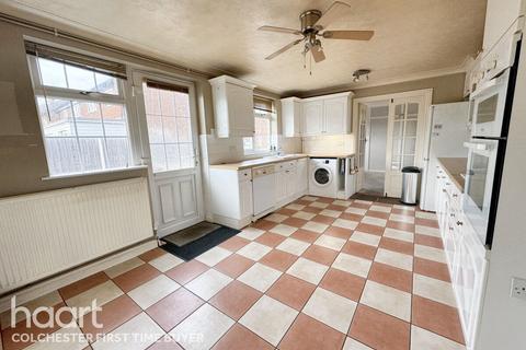 3 bedroom semi-detached house for sale, Finchingfield Way, Colchester