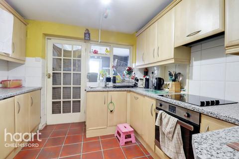 3 bedroom terraced house for sale, Meadgate Avenue, Chelmsford