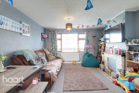 3 bedroom terraced house for sale, Meadgate Avenue, Chelmsford