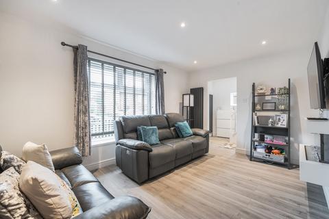 16 Ansley Close, South Croydon, CR2 9BQ