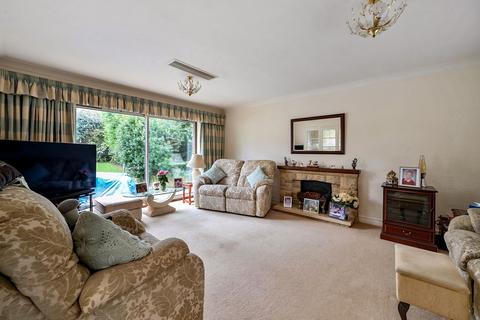 5 bedroom bungalow for sale, Westhall Road, Warlingham CR6