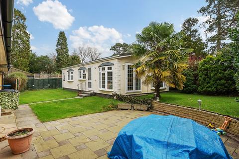 5 bedroom bungalow for sale, Westhall Road, Warlingham CR6