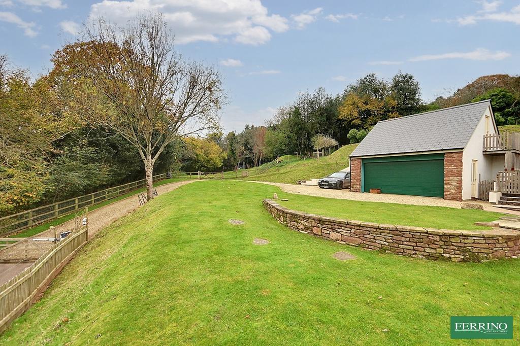 Detached Garage