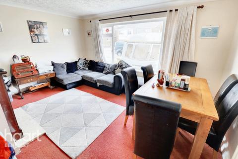 3 bedroom semi-detached house for sale, Mandeville Way, Benfleet