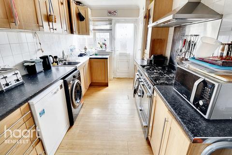 3 bedroom semi-detached house for sale, Mandeville Way, Benfleet