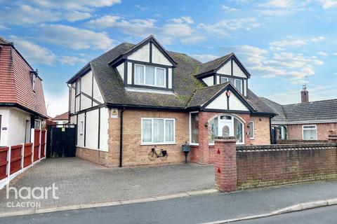 5 bedroom detached house for sale, Coppins Road, Clacton-On-Sea