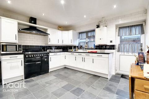 5 bedroom detached house for sale, Coppins Road, Clacton-On-Sea