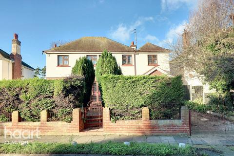 5 bedroom detached house for sale, West Road, Clacton-On-Sea