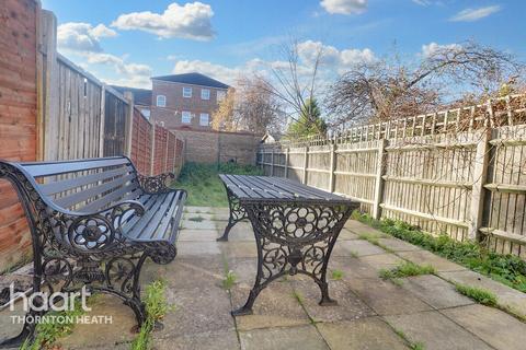 3 bedroom terraced house for sale, Bensham Grove, Thornton Heath