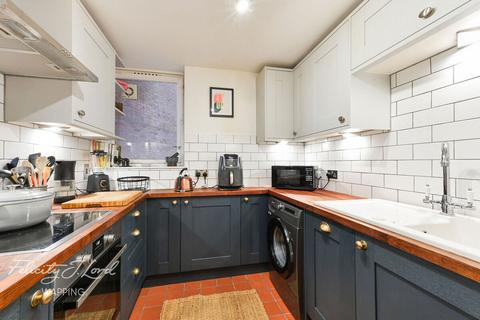 1 bedroom flat for sale, Nightingale House, Thomas More Street, London, E1W