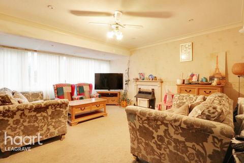 3 bedroom terraced house for sale, Verulam Gardens, Luton