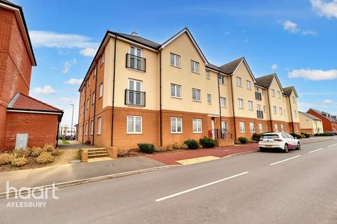 2 bedroom flat for sale, Elton Close, Aylesbury