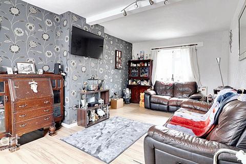 3 bedroom terraced house for sale, Oaks Road, Kenilworth