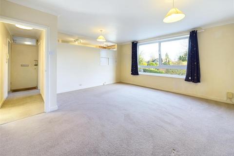 2 bedroom flat for sale, Hersham Road, Walton-On-Thames