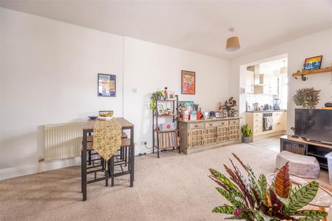 3 bedroom apartment for sale, THE RIDGEWAY, Chalkwell