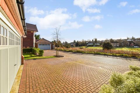 4 bedroom detached house for sale, Minstrel Close, Alton, Hampshire