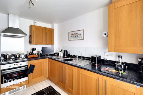 3 bedroom end of terrace house for sale, Avalon Street, Aylesbury