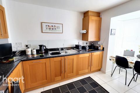 3 bedroom end of terrace house for sale, Avalon Street, Aylesbury