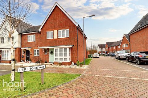 3 bedroom end of terrace house for sale, Avalon Street, Aylesbury