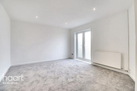 2 bedroom end of terrace house for sale, Eastbrooks Place, Basildon