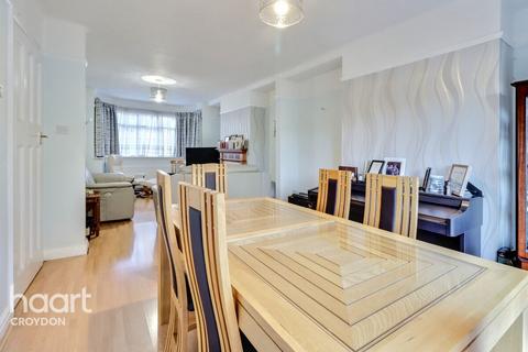 20 South Drive, Coulsdon, CR5 2BG