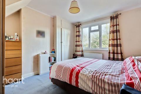 20 South Drive, Coulsdon, CR5 2BG