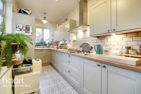 3 bedroom terraced house for sale, Westborough Road, Westcliff-On-Sea