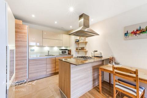 1 bedroom flat for sale, Cable Street, London, E1