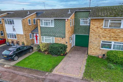 3 bedroom terraced house for sale, THORNHILL, Leigh-On-Sea