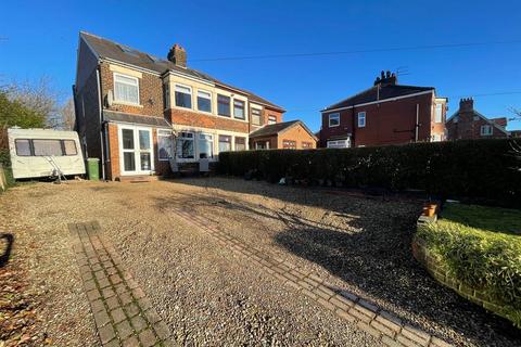 4 bedroom semi-detached house for sale, Ferriby High Road, North Ferriby HU14