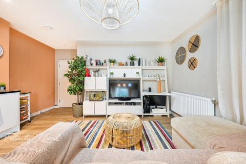 3 bedroom apartment for sale, Bowen Drive, London