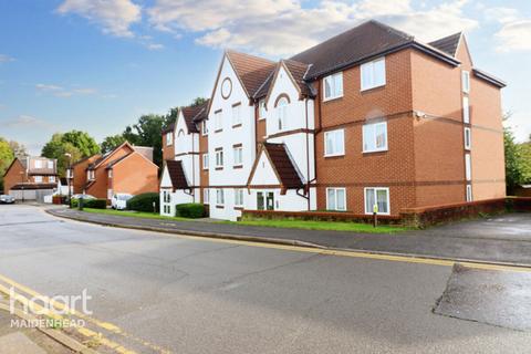 2 bedroom apartment for sale, Littlebrook Avenue, Slough