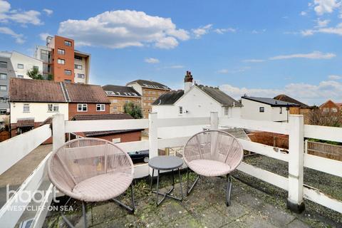 1 bedroom flat for sale, Whitefriars Crescent, Westcliff-On-Sea