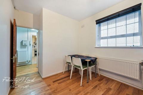 3 bedroom apartment for sale, Eastney Street, London, SE10 9NU