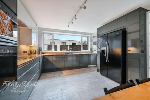 3 bedroom flat for sale, Derwent Street, London, SE10 0AD