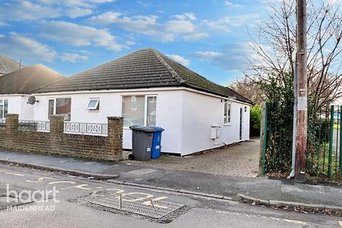 3 bedroom detached bungalow for sale, North Town Road, Maidenhead