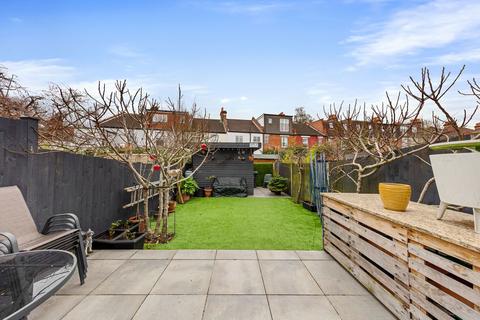 3 bedroom terraced house for sale, Cottingham Road, London SE20