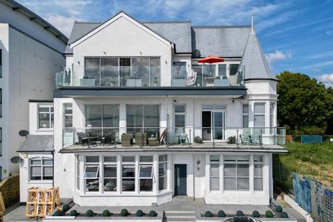 2 bedroom apartment for sale, THE LEAS, Chalkwell