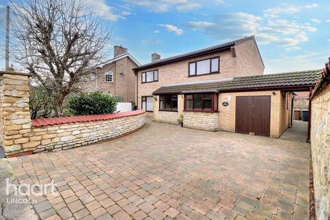 3 bedroom detached house for sale, Middle Street, Duston