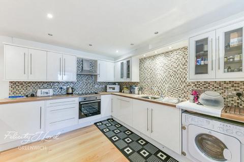 1 bedroom flat for sale, Blackheath Road, London, SE10