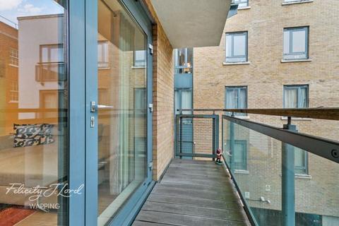 1 bedroom flat for sale, Eluna Apartments, Wapping Lane, London, E1W