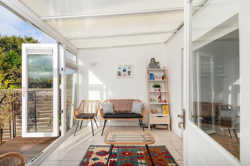 8 T5 RHD - Conservatory C.jpg