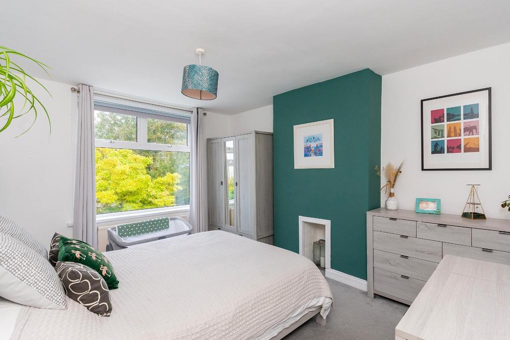 8 T5 RHD - Bedroom F.jpg