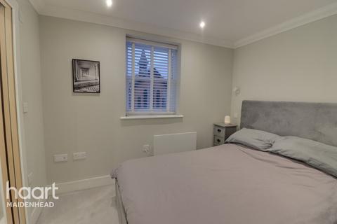 1 bedroom apartment for sale, Station Road, Bourne End