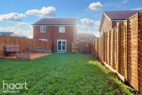 2 bedroom semi-detached house for sale, Turner Crescent, Norwich