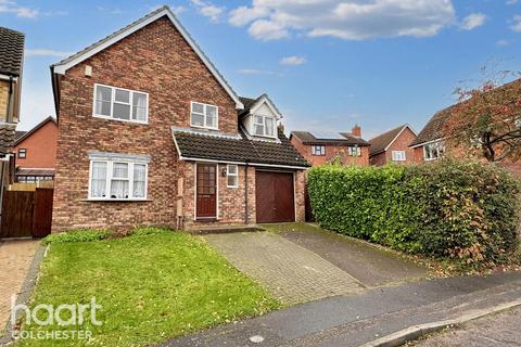 5 bedroom detached house for sale, Egret Crescent, Colchester