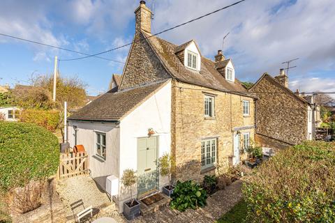 2 bedroom end of terrace house for sale, Charlton Road, Tetbury