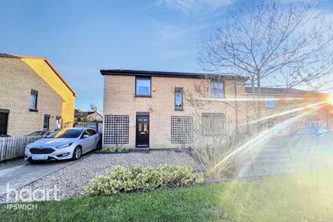 3 Abbey Close, Rendlesham, Woodbridge, IP12 2UD