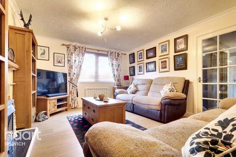 3 Abbey Close, Rendlesham, Woodbridge, IP12 2UD
