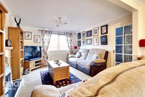 3 Abbey Close, Rendlesham, Woodbridge, IP12 2UD